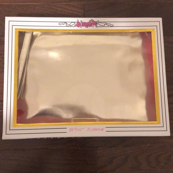 Betsey Johnson clutch - Picture 4 of 7